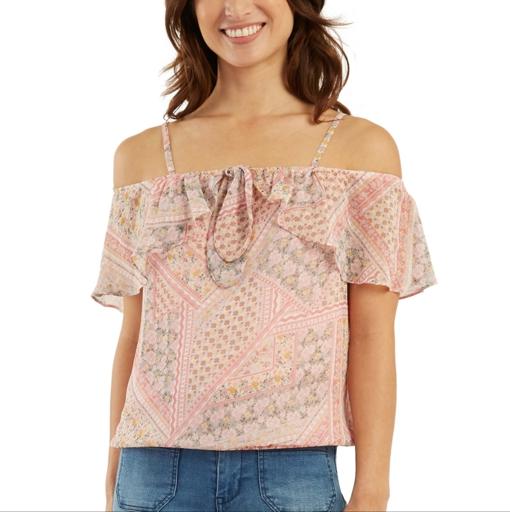 Bcx Juniors Women's Short Sleeve Ruffled Cold-Shoulder Top Size large
